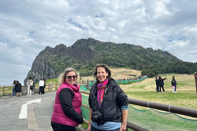 1-Day Jeju Shore Excursion – UNESCO Highlights for Cruise Guests - What You’ll Actually See on Seogwipo Day: Hallasan 1100 Rest Area, Cheonjiyeon Falls, Jusangjeolli Cliffs, Olle Market