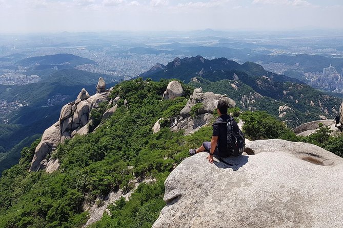 2-Day Hike through the Scenic Valleys of Mt. Seoraksan from Seoul - Day 1 temple break: Sinheungsa and the calm reset