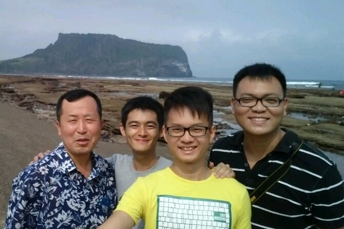 2 Days Private Tour with a Very Experienced Driver in Jeju Island - Yongmeori, Sanbangsan, Daepo Haean Jusangjeolli, and Oedolgae