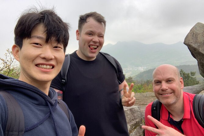 4-Hours Hiking and Tasting Rice Wine in the Mountain of Busan - Your guide and the Ajussi-style weekend vibe on the trail