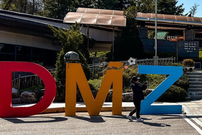 7 days Flexible Tour for Major Cities(Seoul,Busan,Gyeongju etc) - Heading to Gyeongju: a travel day with a break plus a fun Space Walk stop