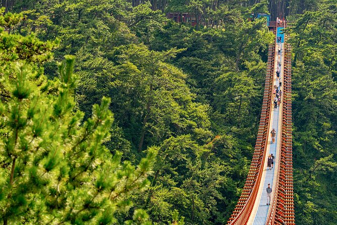 7 Highlights Gyeongju City One Day Small Group Tour from Busan - Daewangam Park Suspension Bridge: the sea-and-rock warm-up in Ulsan
