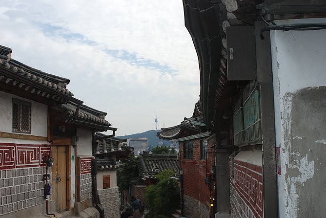 8 Hours Private tour with top attractions in Seoul - The Blue House Pass-By, and Why It Matters for First Timers