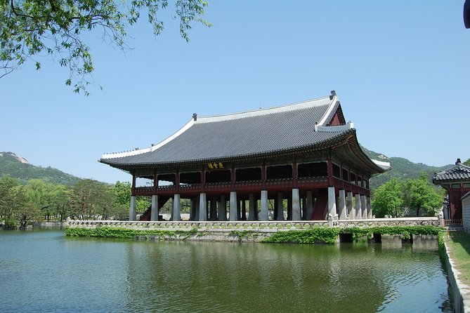 8 Hours Private tour with top attractions in Seoul - Price and Value for a Group Up to 7