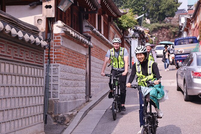 Afternoon E-bike tour and "Happy Hour" food and drinks - Why an afternoon e-bike tour is a smart first look at Seoul