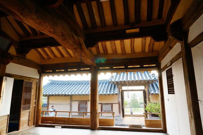 Andong Hahoe Village [UNESCO site] Premium Private Tour from Seoul - Stop 3: Hahoe Mask Museum and the meaning of the masks