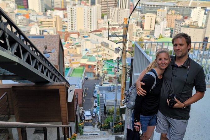Best Busan night views : Mountain observatory streets - Webtoon Bagu-gil: colorful streets break up the dark