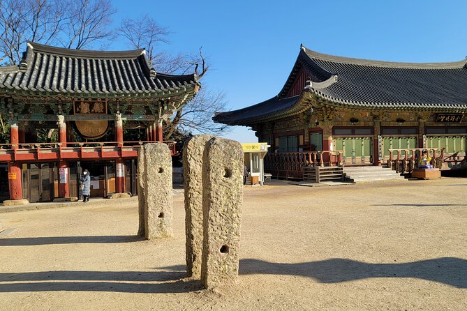 Busan Beomeosa Temple & Hongbeopsa Temple with temple lunch - Group Comfort: Small Size, Helpful Guides, and an Easy Route