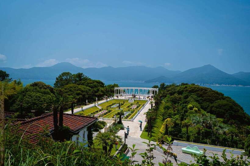 Busan: Geoje Coastal Escape, Sea Breeze, Oedo Botania Island - Geunpo Village Tunnels and the Return Trip Mood Shift