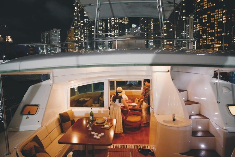 Busan: Group Sightseeing Yacht Cruise with Snacks and Drinks - Key things to know before you go