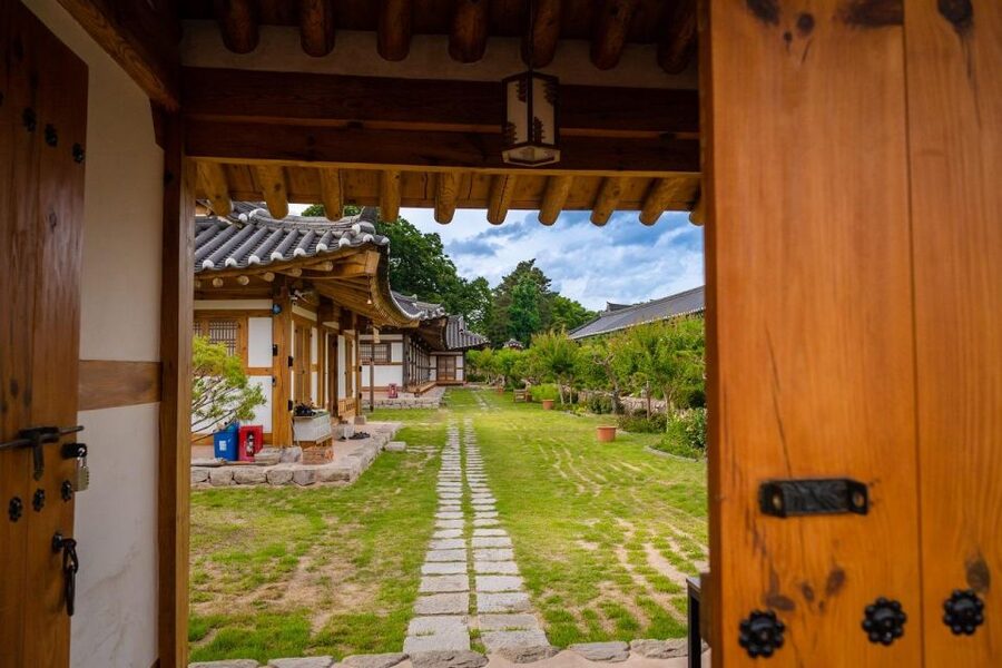 Busan: Gyeongju Guided Day Trip to Three Kingdoms Capital - Key Highlights You Should Care About