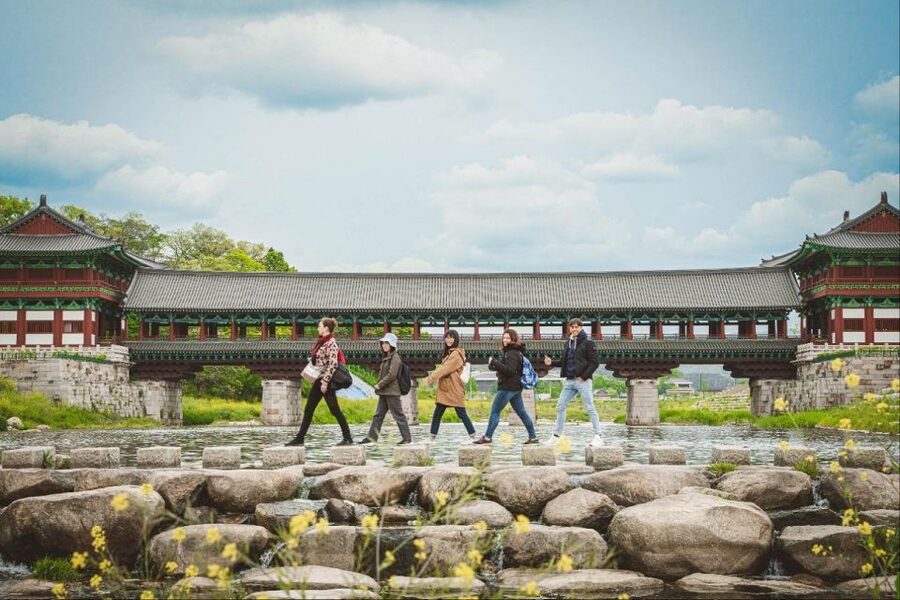 Busan: Gyeongju Guided Day Trip to Three Kingdoms Capital - Donggung Palace and Wolji Pond: Unified Silla Reflections That Hit Different