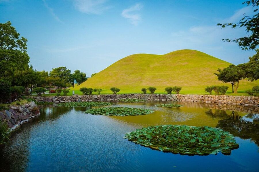 Busan: Gyeongju Guided Day Trip to Three Kingdoms Capital - Seokguram Grotto and Bulguksa: Starting With UNESCO that Feels Moving