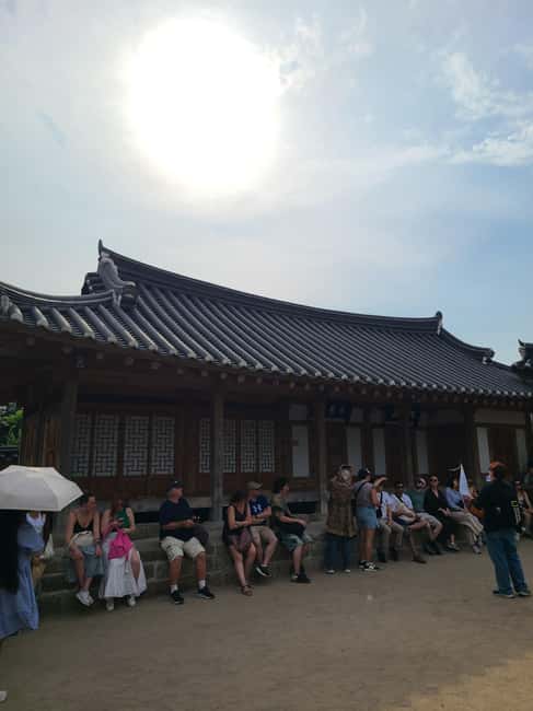Busan: Gyeongju UNESCO Legacy Tour with National Museum - Museum or Daereungwon Tomb Complex in Blossom Season: Choose What Fits Your Mood