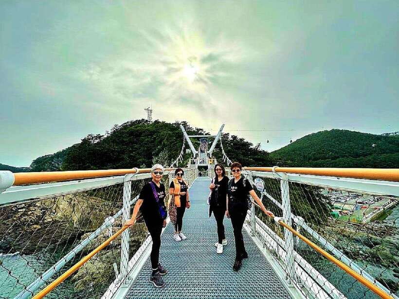 Busan: Hidden Gems Private Tour with a Certified Guide - Songdo Yonggung Cloud Bridge skywalk, 25 meters above the water