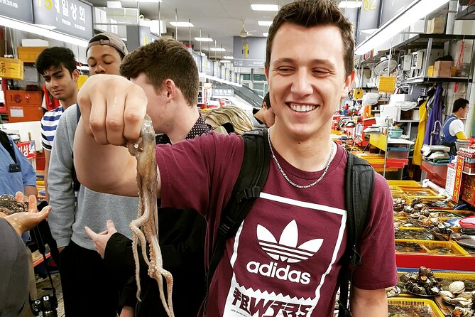 Busan history and market food tour with local chef - What you eat, and how the chef helps you eat well