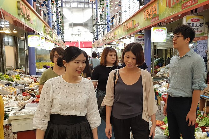 Busan history and market food tour with local chef - BIFF Square: street-food confidence with Hotteok
