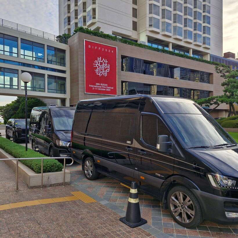 Busan: Private Car Charter Customized City Tour - Haedong Yonggungsa, Gamcheon Culture Village, and Yongdusan Park