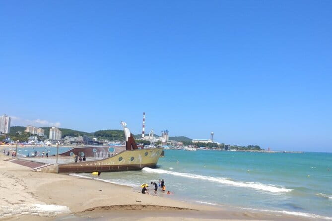 Busan Private Guide Tour : Enjoy customized tour only for you! - Gamcheon Culture Village: Layered Streets and Photo-Friendly Detail