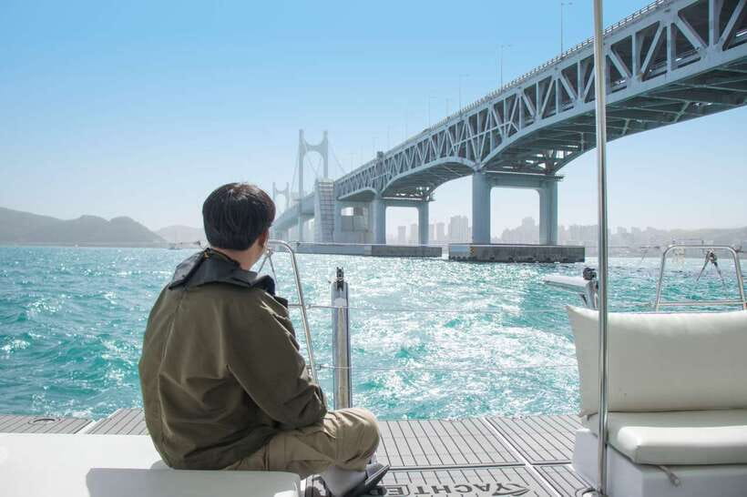 Busan's Best: Sea Temples, Yacht Tour & Sky Capsule Day Tour - Haedong Yonggungsa Temple: the sea temple with real ocean views