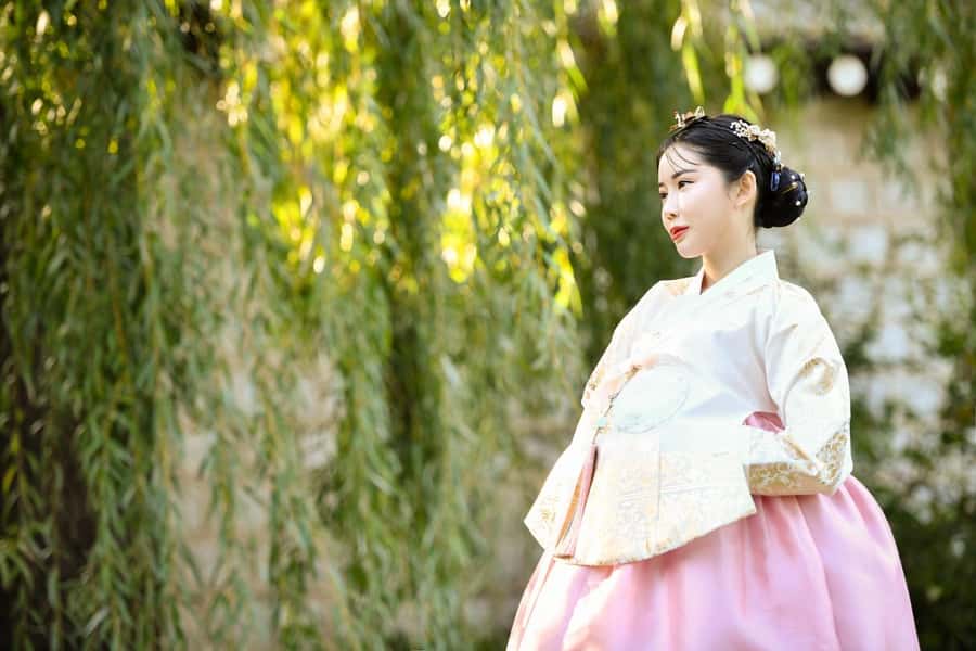 Changdeokgung Hanbok Experience at hanboknam - Finding Hanboknam between Anguk and Jongno 3-ga