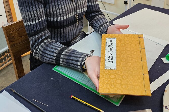 Create a Handmade Traditional Korean Notebook in Insadong - Price and value: what $39.89 buys in Insadong