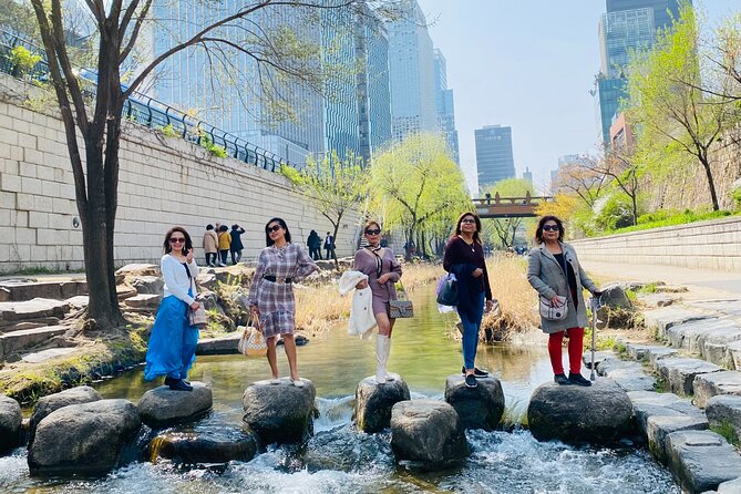 Customizable Seoul Private Tour Palaces Food and Markets - Jogyesa Temple: a quiet pause in the middle of the day