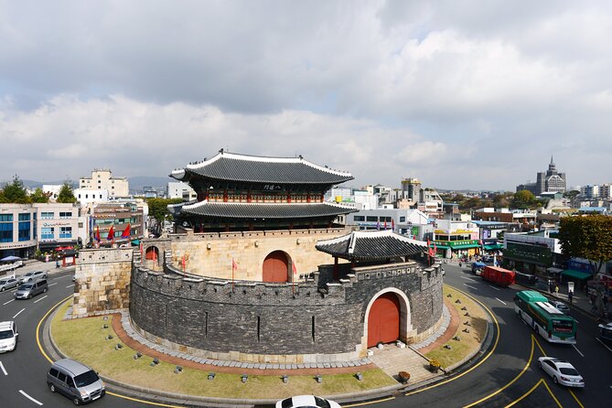 Day Trip to UNESCO: Suwon Fortress Adventure from Seoul - Guide Style and Small-Group Momentum from the Myeong-dong Start