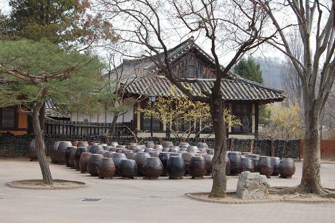 Day Trip to Yongin Daejanggeum and Korean Folk Village from Seoul - Yongin Daejanggeum Park: When You’re Standing in a Drama Set