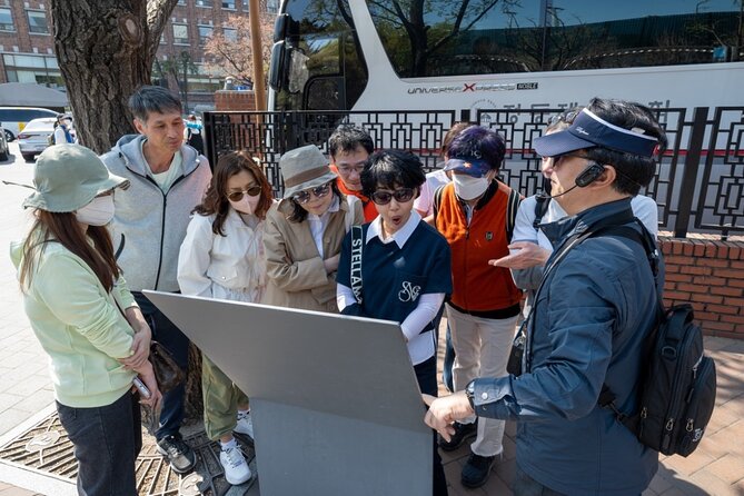 Deoksugung & Jeongdong-gil: A Walk in Korea's Rich Heritage - Next to Gyeonghuigung Palace (Gyeonghui-gung): a second perspective