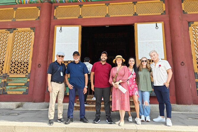 Deoksugung & Jeongdong-gil: A Walk in Korea's Rich Heritage - Gwanghwamun Square to Cheonggyecheon: modern Seoul as your finishing line