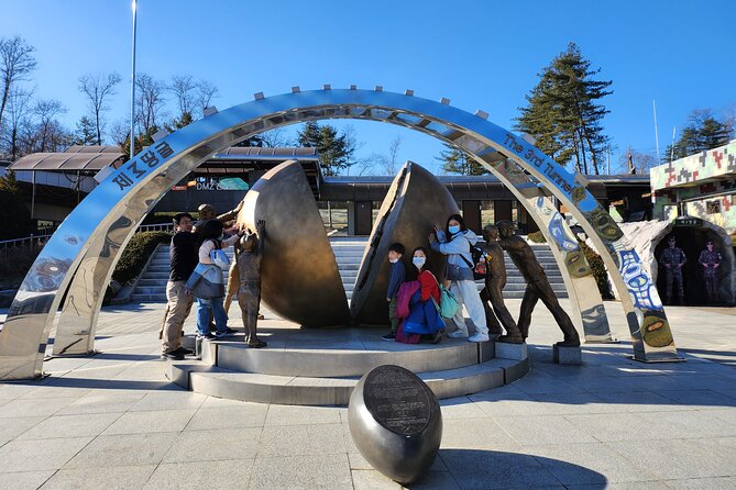 DMZ Private Tour: 3rd Tunnel, Option(Suspension Bridge, Boat) - Suspension bridge options and the Imjin River sail: choosing your ending