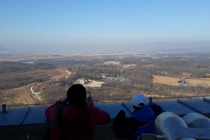 DMZ tour pick up & drop off at Incheon airport - Private guide energy: why it feels different