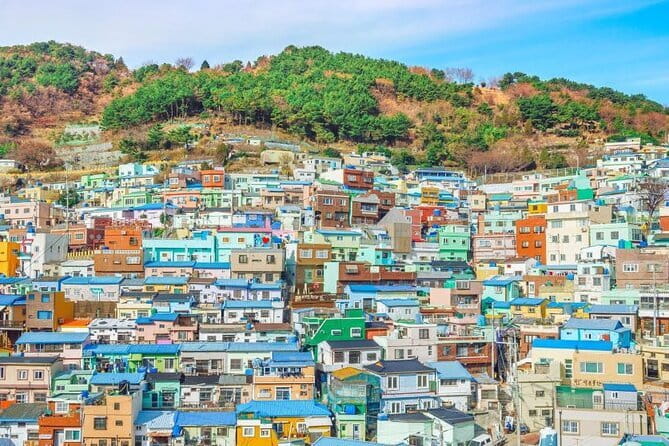 Echoes of Silla Gyeongju Historical Guided Day Tour from Busan - Hwangnidan-gil Street: snacks, coffee, and a modern edge to ancient Gyeongju