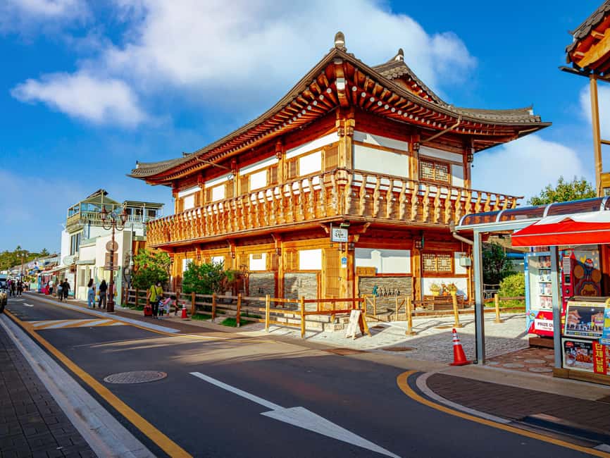 From Busan: Busan & Gyeongju One Day Tour - Hwangnidan-gil, Woljeonggyo Bridge, and Old Streets You Can Walk Through