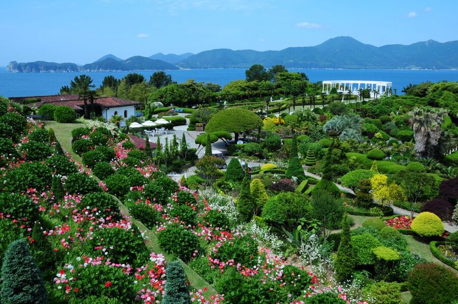 From Busan: Enchanting Oedo Island Day Tour with Windy Hill - The timing reality: 12 hours, two ferries, and traffic