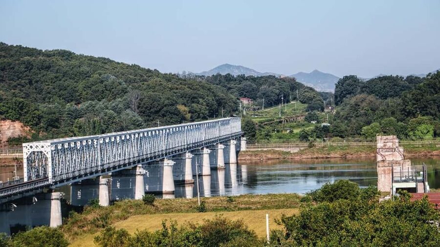From Seoul: DMZ Tour and North Korea Experience Hall - Why Gyeongbokgung gets added at the end