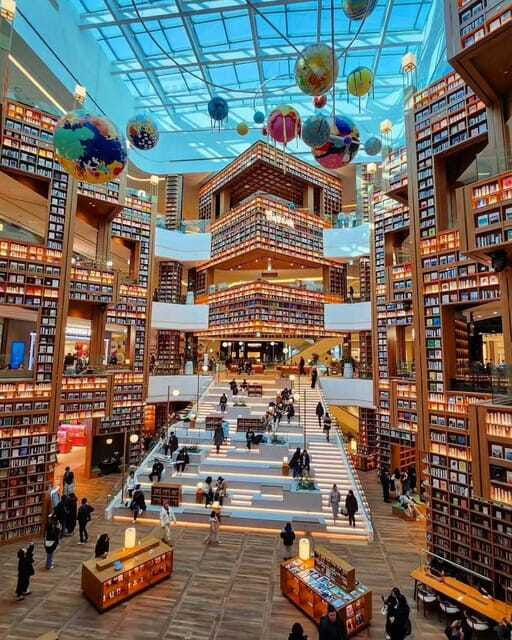 From Seoul: Starfield Library, Hwaseong, Gwangmyeong Cave - Wine Cave, the dragon sculpture, and LED light entertainment