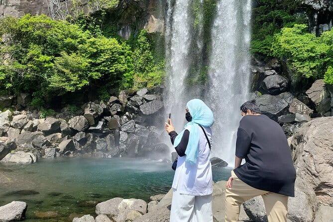 Full Day Jeju Private Customizable highlight Tour - Stop 3: Gwangchigi Beach for the Seongsan photo moment