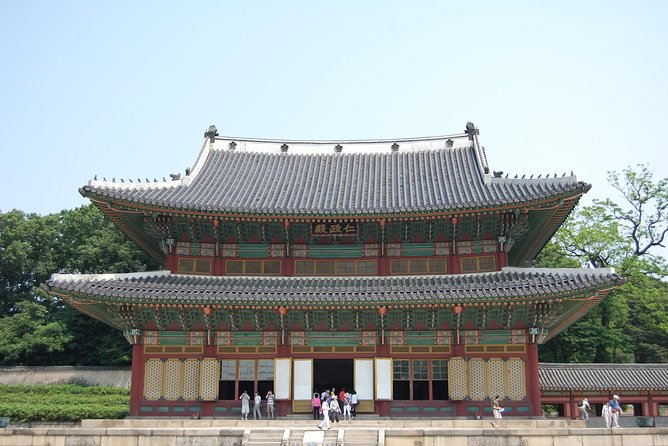 Full-Day Palace Tour in Seoul - Namdaemun Market: big old-school Seoul, on a schedule