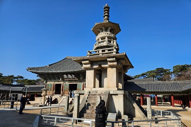 Full Day Private car tour to UNESCO Gyeongju&Yangdong village - Daereungwon Tomb Complex and Cheonmachong Tomb: gold crown energy