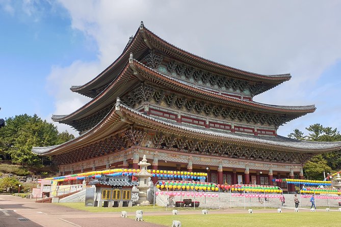 Fully Customizable Private Tour of Jeju Island - Guide style, comfort, and getting the best photos without feeling awkward