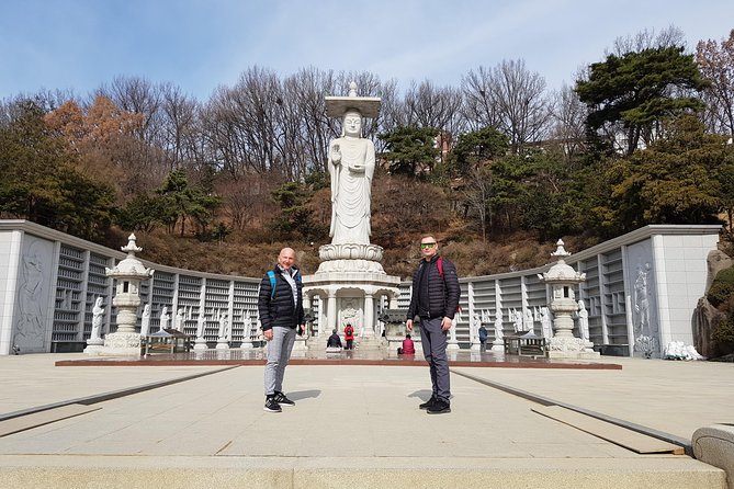 Gangnam - Highlight City Tour in Seoul(including Lunch) - Starfield COEX: underground shopping that feels like a city room