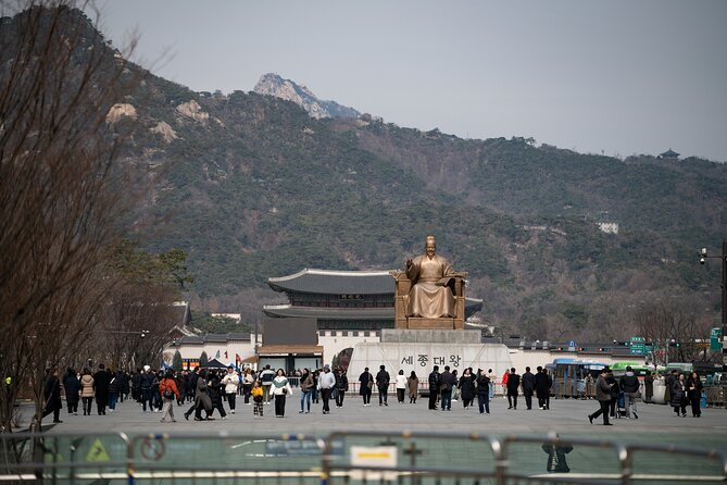 Gwanghwamun Tour l 120 minutes to Understand Local Korean Society - Key things that make this tour click