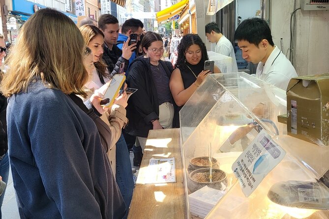 Gwangjang market Netflix Food Walking Tour with Insadong - Timing, Weather, and Walking Comfort for a 3 PM Start