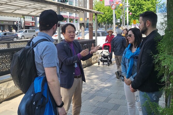 Gwangjang market Netflix Food Walking Tour with Insadong - Small Group with a Patient Guide: What That Means for You
