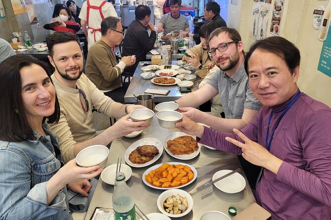 Gwangjang market Netflix Food Walking Tour with Insadong - Who Should Book This Insa-dong and Gwangjang Market Food Tour?