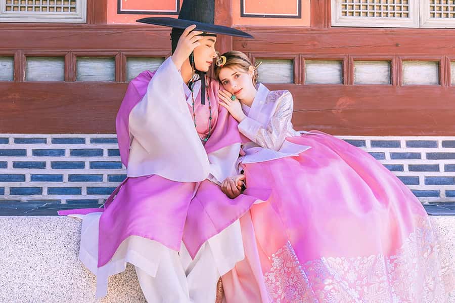 Gyeongbokgung Hanbok Experience at hanboknam - Choosing Your Hanbok: 1,000+ Options Without Feeling Lost