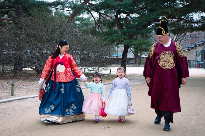 Gyeongbokgung palace family/group private photoshoot - The Jun-led flow, from Yes Hanbok to palace photos