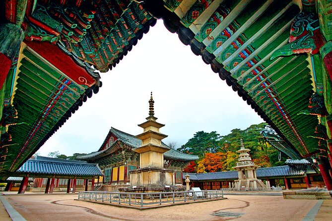 Gyeongju UNESCO sites Private tour with licensed tour guide - Cheomseongdae Observatory: a short stop with a scientific twist